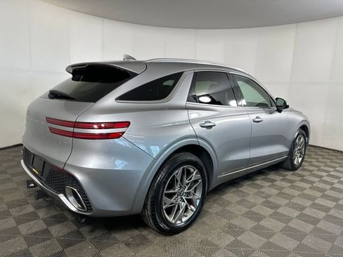 Used 2025 Genesis GV70 2.5T image 3