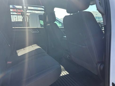 Used 2025 Chevrolet Silverado 2500 LT w/ Convenience Package AWD/4WD image 5