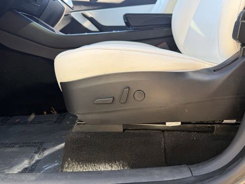 Used 2020 Tesla Model Y Performance image 26