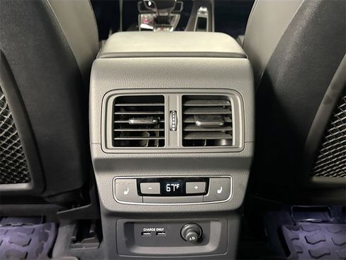 Used 2024 Audi SQ5 Prestige image 28