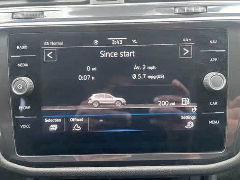 Certified 2023 Volkswagen Tiguan SEL R-Line image 22