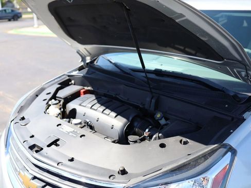 Used 2017 Chevrolet Traverse LS FWD image 46