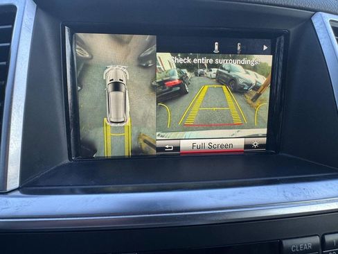 Used 2014 Mercedes-Benz GL 450 4MATIC w/ Lighting Package image 18