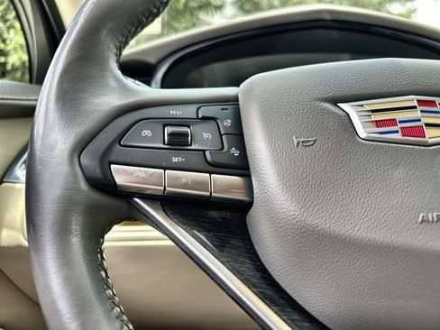 Used 2021 Cadillac XT6 Premium Luxury FWD image 31