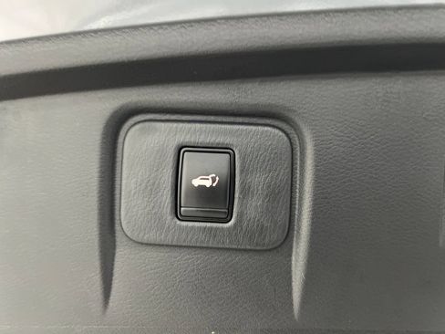 Used 2024 Nissan Murano SL FWD image 42