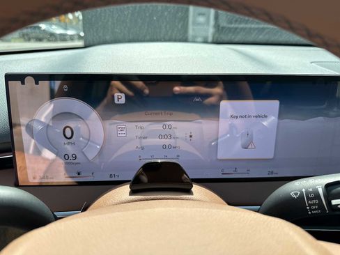 New 2026 Genesis GV70 2.5T Advanced w/ G1 Accessory Package image 17