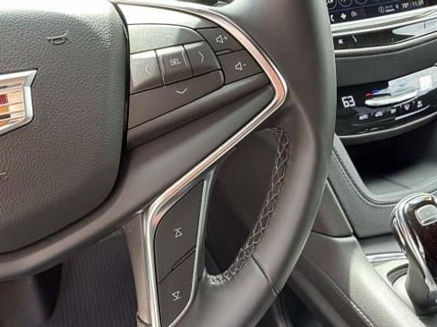 Used 2025 Cadillac XT5 Luxury w/ LPO, Floor Liner Package FWD image 14