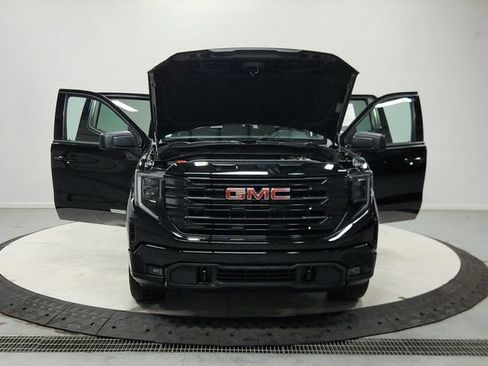 Used 2023 GMC Sierra 1500 Elevation AWD/4WD image 11