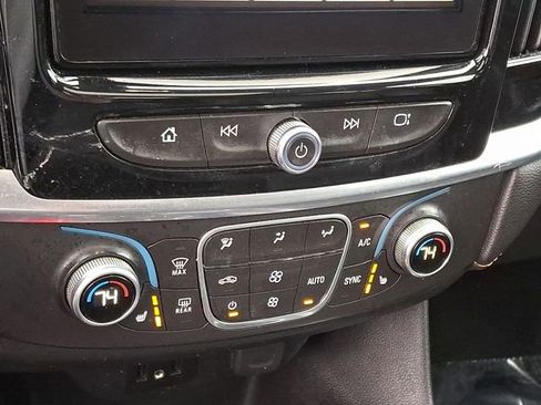 Used 2019 Chevrolet Traverse LT w/ LT Premium Package image 19