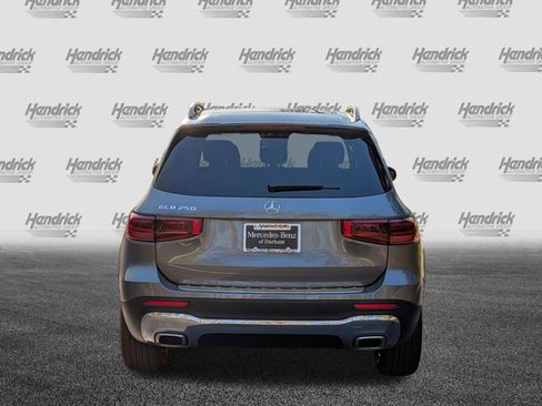 New 2026 Mercedes-Benz GLB 250 image 9