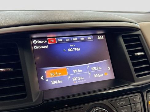 Used 2018 Nissan Pathfinder SV w/ SV Tech Package image 16