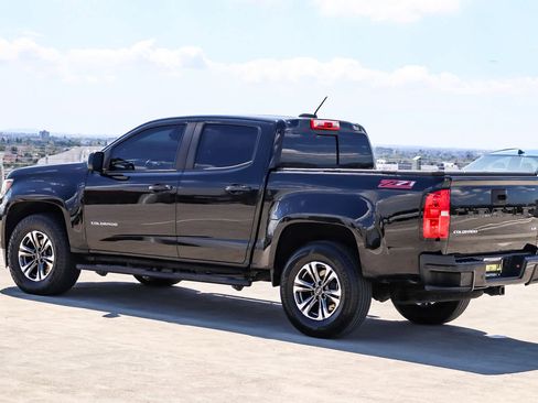 Used 2021 Chevrolet Colorado Z71 w/ Safety Package RWD image 6