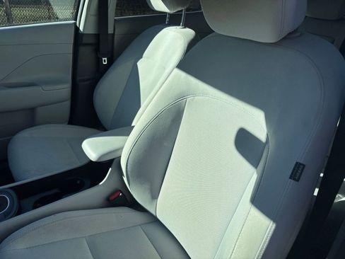 Used 2025 Hyundai Kona SEL image 34