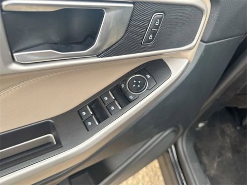 Certified 2024 Ford Explorer XLT w/ Equipment Group 202A image 19