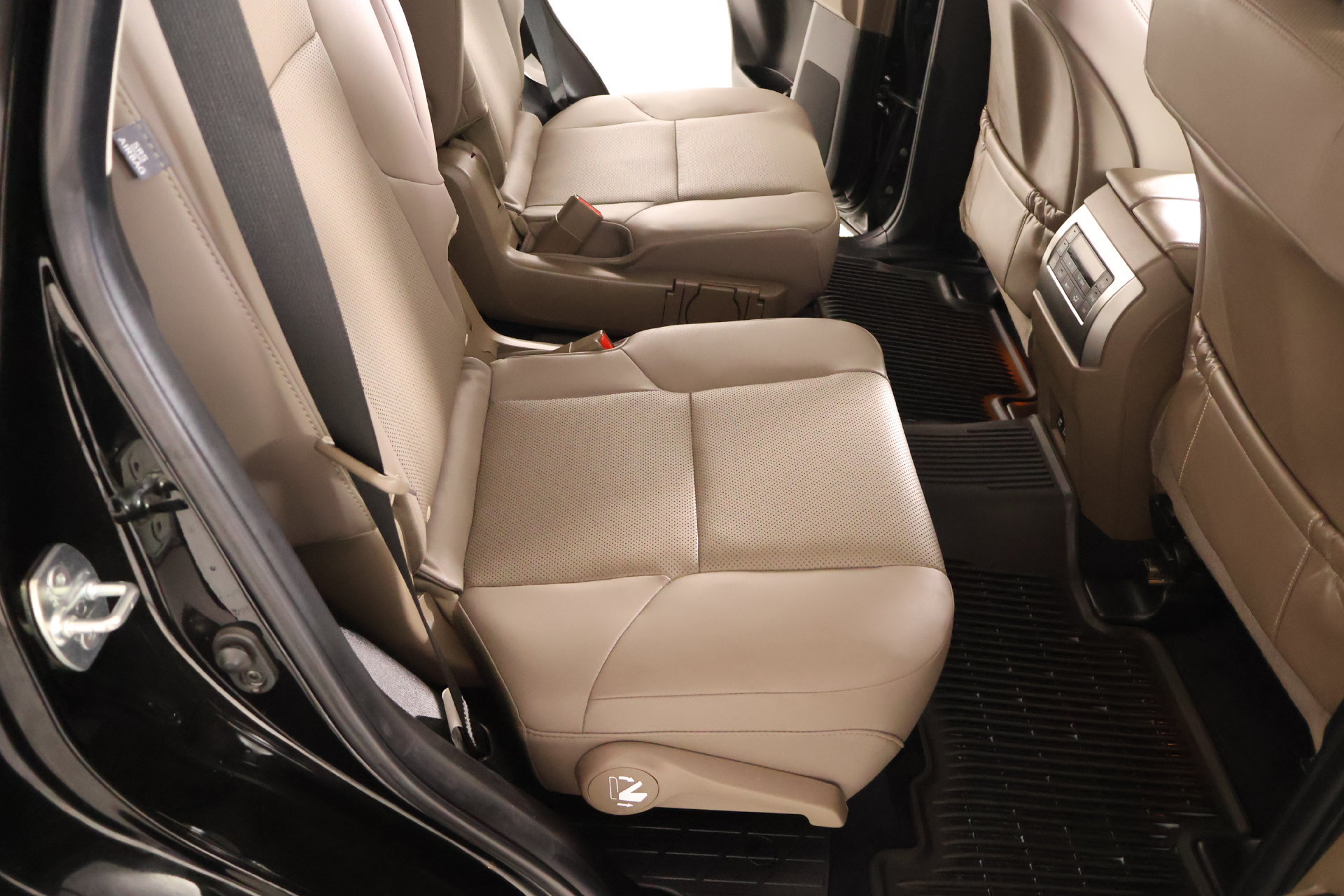 Used 2022 Lexus GX 460 Premium AWD/4WD image 16