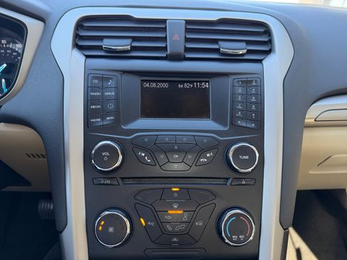 Used 2014 Ford Fusion SE image 28