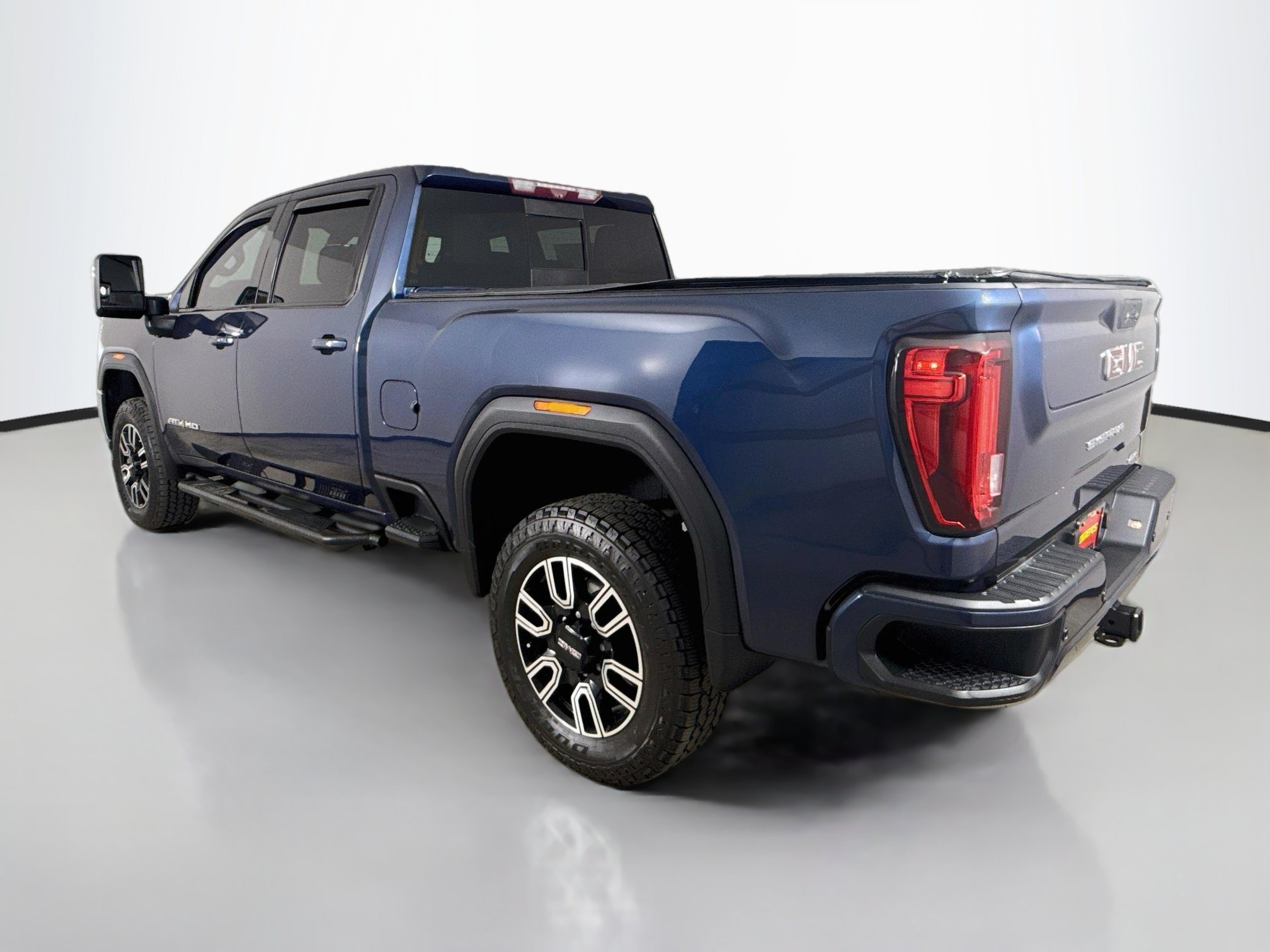 Used 2021 GMC Sierra 2500 AT4 w/ AT4 Premium Plus Package AWD/4WD image 6