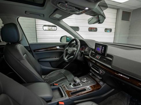Used 2018 Audi Q5 2.0T Premium w/ Convenience Package AWD/4WD image 14