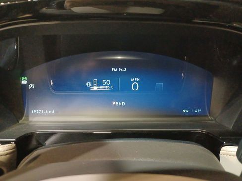 Used 2024 Lincoln Corsair AWD w/ Equipment Group 101A image 10