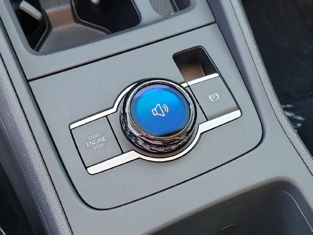 Used 2025 Volkswagen Tiguan SE FWD image 27