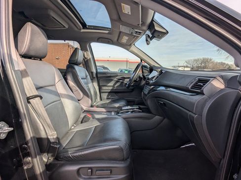 Used 2022 Honda Pilot Touring image 16