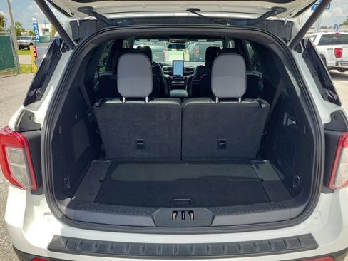 Used 2022 Ford Explorer ST w/ Equipment Group 401A AWD/4WD image 9