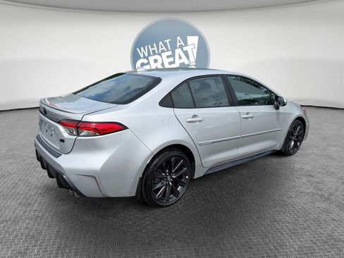 Used 2026 Toyota Corolla SE FWD image 3