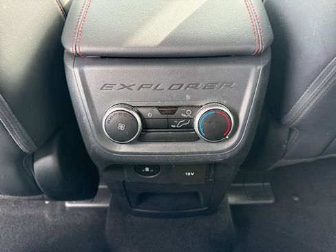 Used 2025 Ford Explorer ST-Line w/ ST-Line Street Pack AWD/4WD image 23
