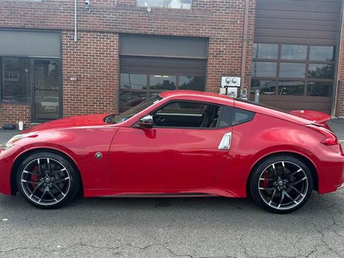 Used 2016 Nissan 370Z NISMO RWD image 8