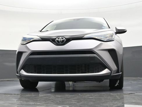 Used 2020 Toyota C-HR LE FWD image 27