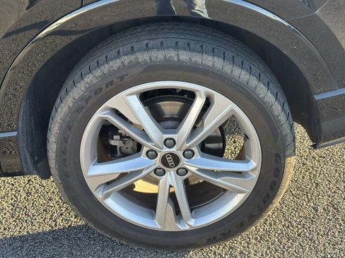 Used 2022 Audi Q3 2.0T Premium w/ Convenience Package image 9