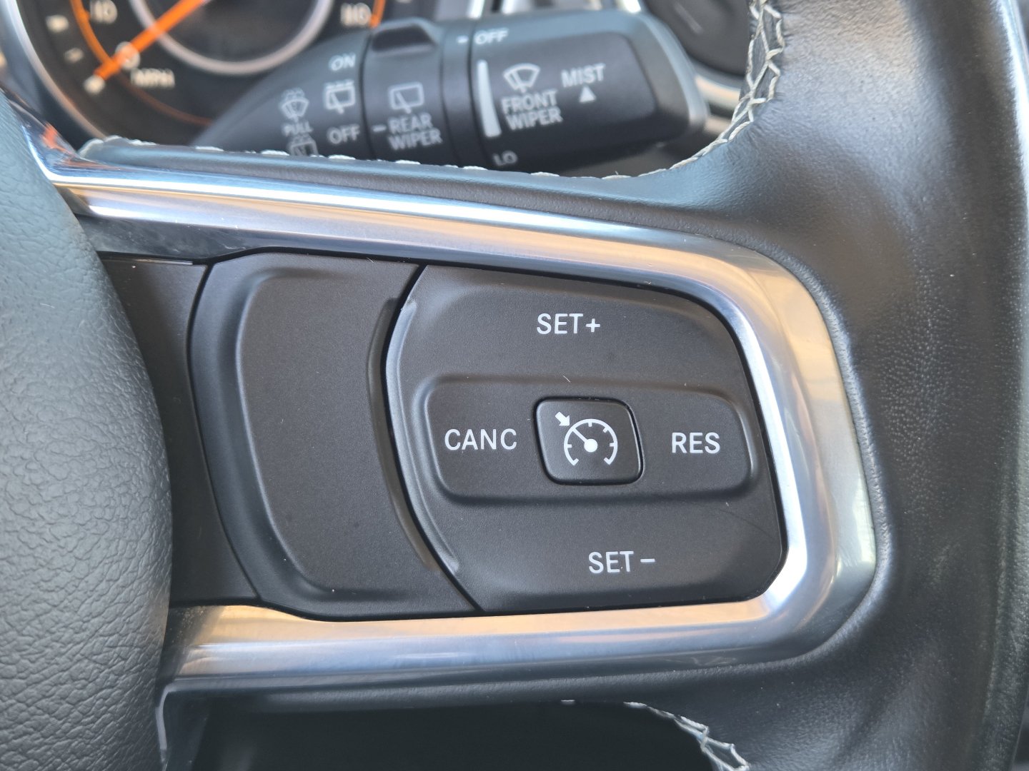Used 2020 Jeep Wrangler Unlimited Sahara w/ LED Lighting Group AWD/4WD image 7