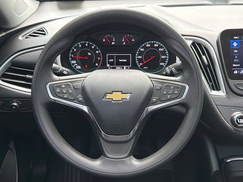 Used 2024 Chevrolet Malibu LT FWD image 23