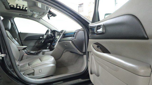 Used 2015 Chevrolet Malibu LT w/ Leather Package FWD image 10
