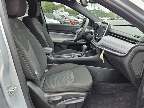 Used 2025 Jeep Compass Sport image 14