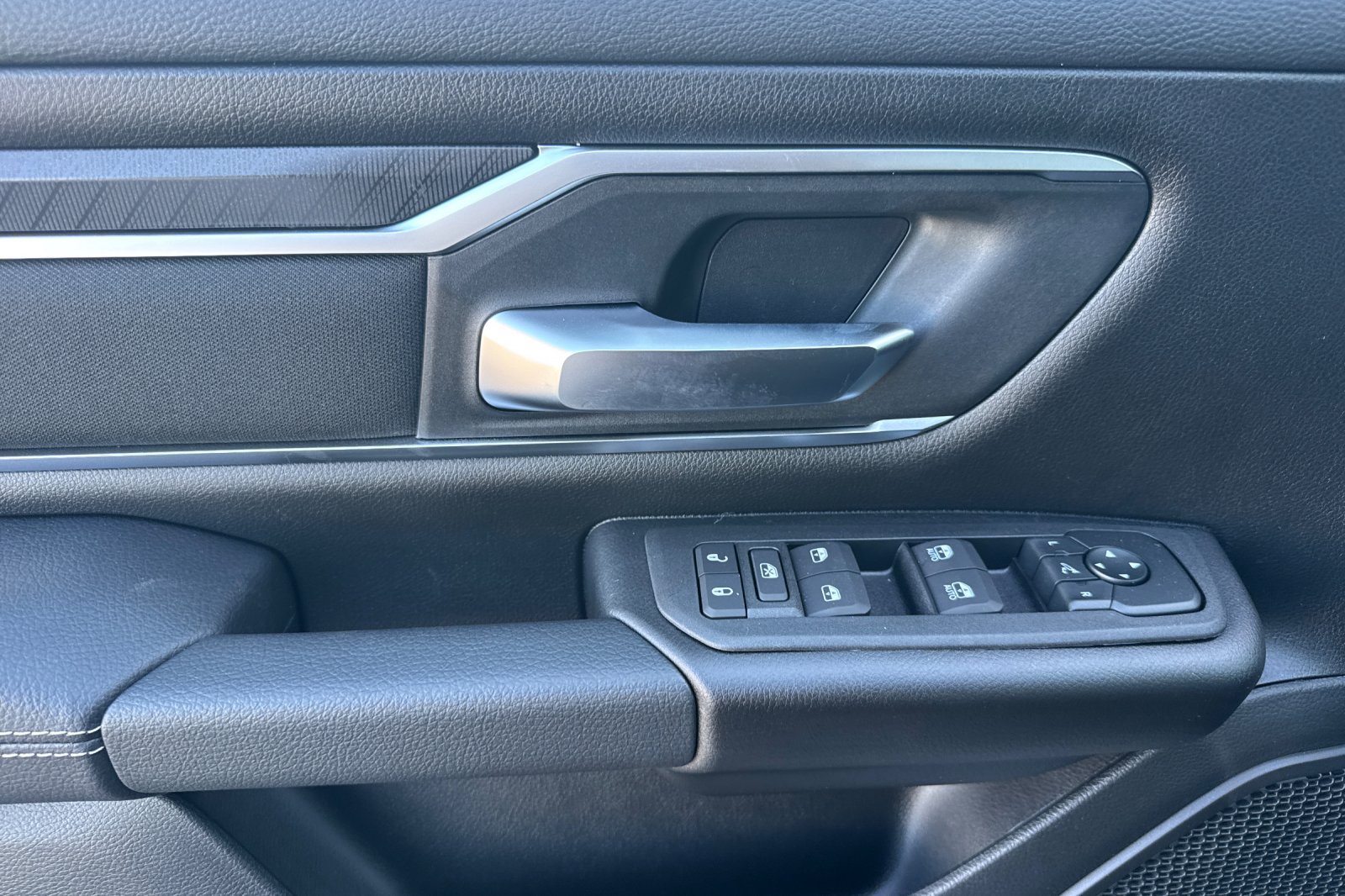 New 2027 RAM 1500 2WD Crew Cab image 10