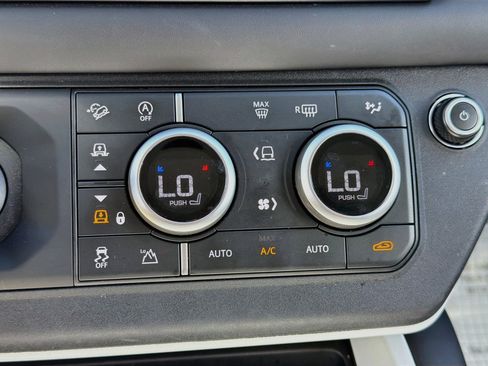 Used 2025 Land Rover Defender 110 S AWD/4WD image 35