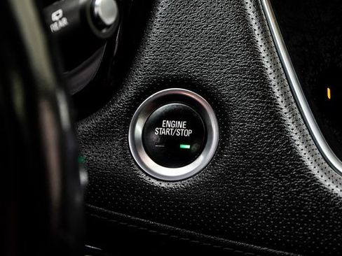 Used 2021 Cadillac XT5 Premium Luxury image 31