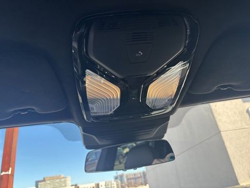 Used 2023 BMW X7 xDrive40i w/ Executive Package image 7