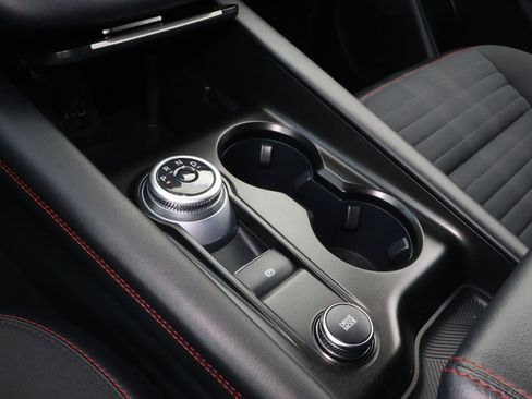 Used 2025 Ford Explorer ST-Line image 27