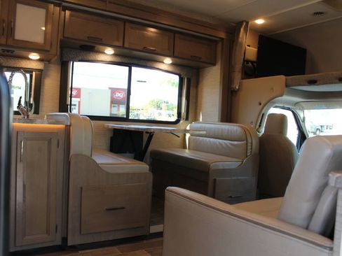 Used 2022 Ford E-450 and Econoline 450 Super Duty w/ Motorhome Prep Package image 13