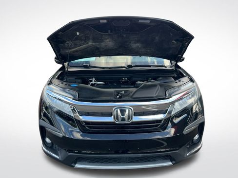 Used 2019 Honda Pilot Touring image 16