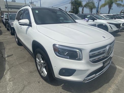 Used 2023 Mercedes-Benz GLB 250 w/ Premium Package Lite image 7