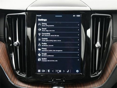 Used 2024 Volvo XC60 B5 Ultimate w/ Protection Package Premier image 15