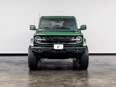 Used 2025 Ford Bronco Outer Banks AWD/4WD image 2