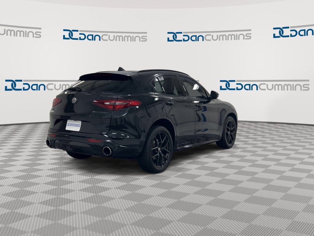 Used 2021 Alfa Romeo Stelvio Ti w/ Nero Edizione AWD/4WD image 8