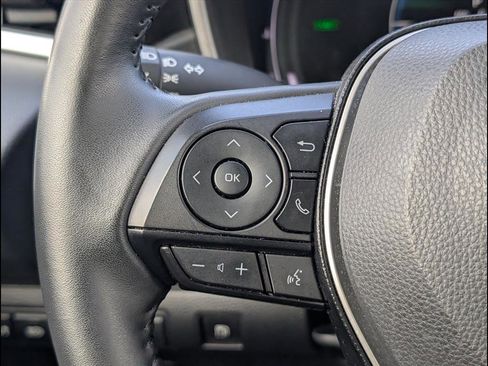 Used 2025 Toyota Corolla XLE image 15