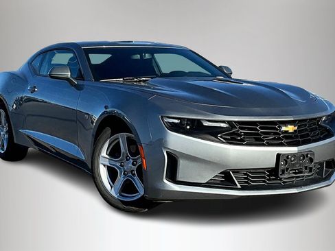 Used 2023 Chevrolet Camaro LT image 1