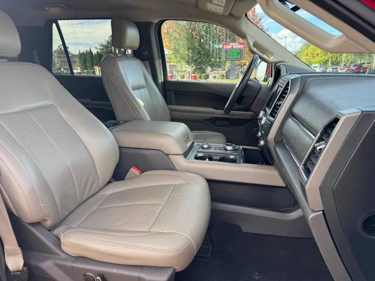 Used 2019 Ford Expedition Max XLT w/ Equipment Group 202A AWD/4WD image 13