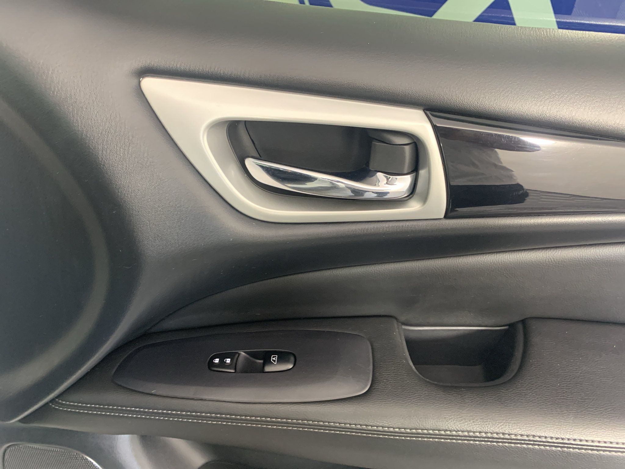 Used 2019 Nissan Pathfinder SV w/ Cargo Package FWD image 38